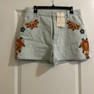 NWT Farm Rio for Anthropologie embroidered, floral denim shorts.